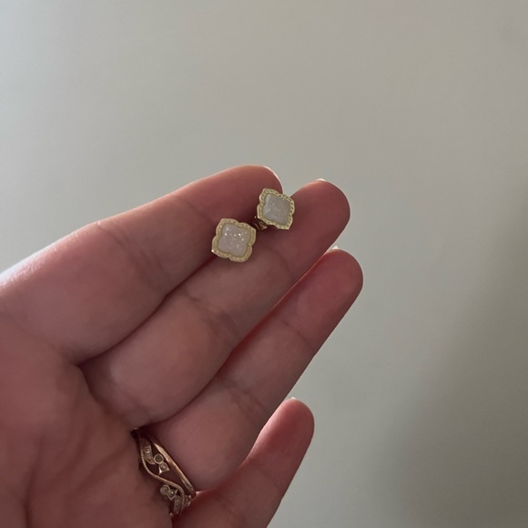 Kendra Scott iridescent drusy Mallory studs - Picture 2 of 2